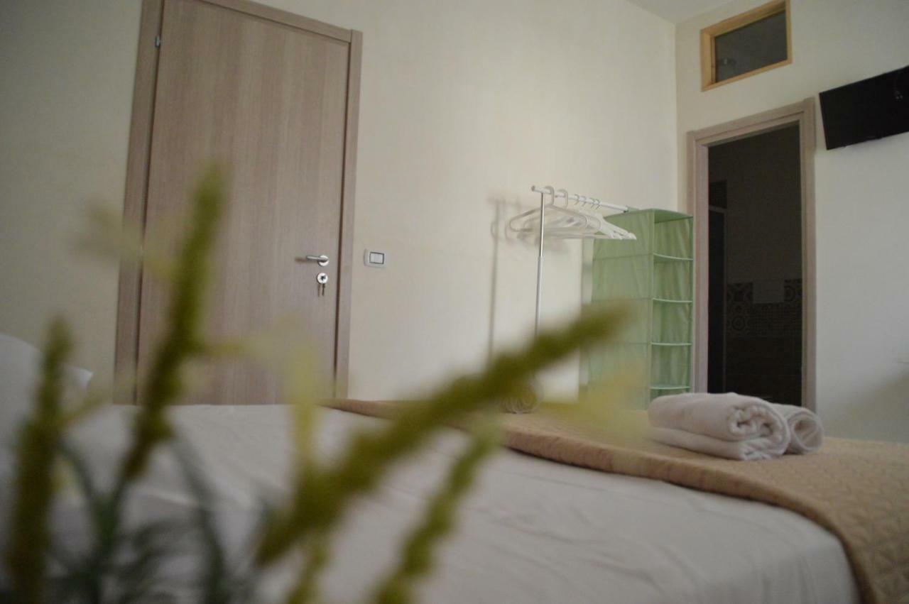 B&B La Via Di Casa San Leone Bagian luar foto